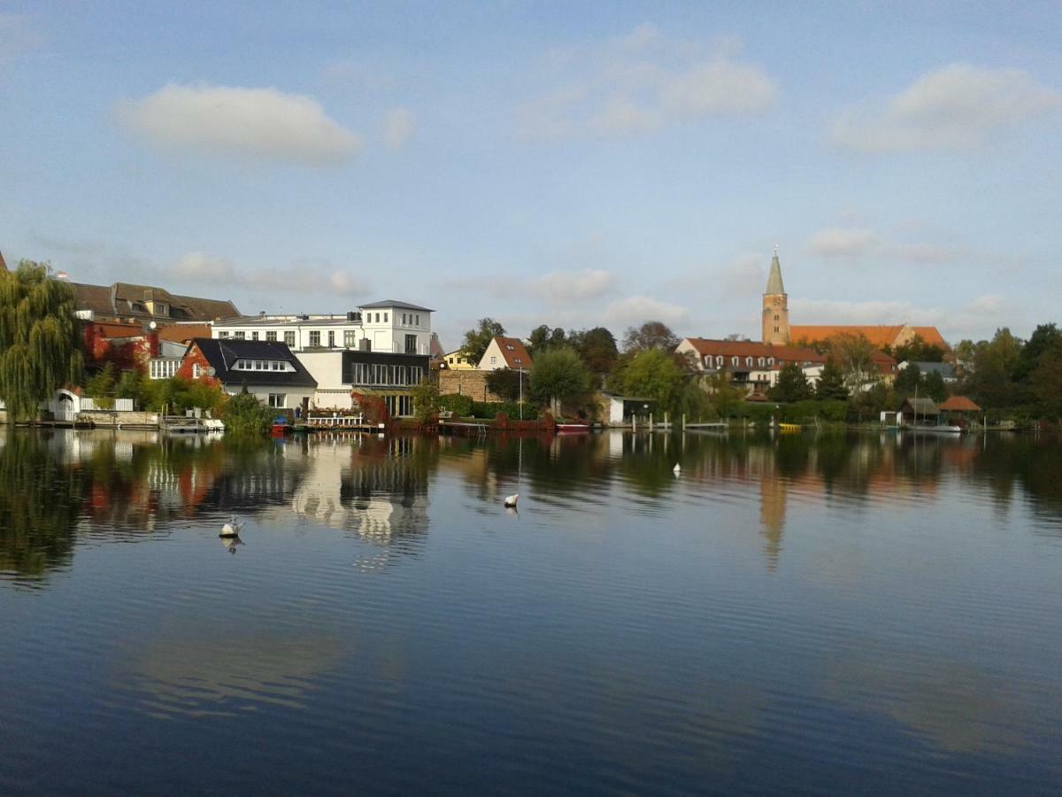 Altstadt Ferienwohnung Brandenburg  Dış mekan fotoğraf